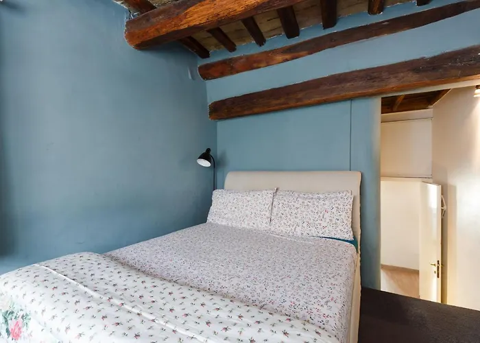 Pantheon Loft - B דירה